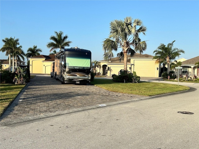 623 Gordon Rd, Polk City, FL 33868