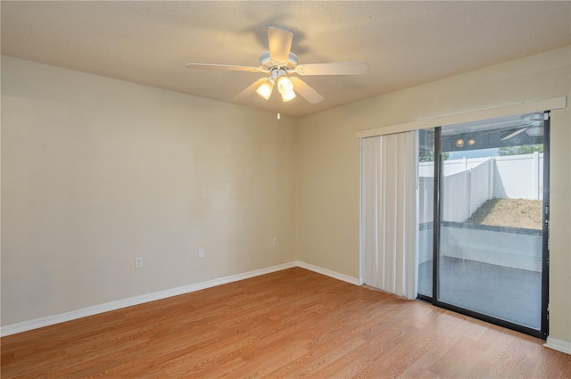 6315 Conductor Ct, Lakeland, FL 33813 - spare room featuring baseboards, a textured ceiling, light wood-style floors, and ceiling fan