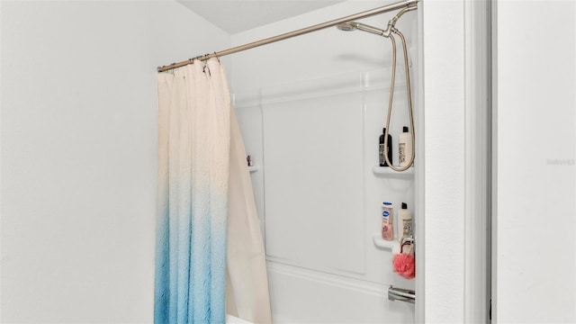 613 Sarner Pass Way, Winter Haven, FL 33881 - bathroom featuring shower / bath combo