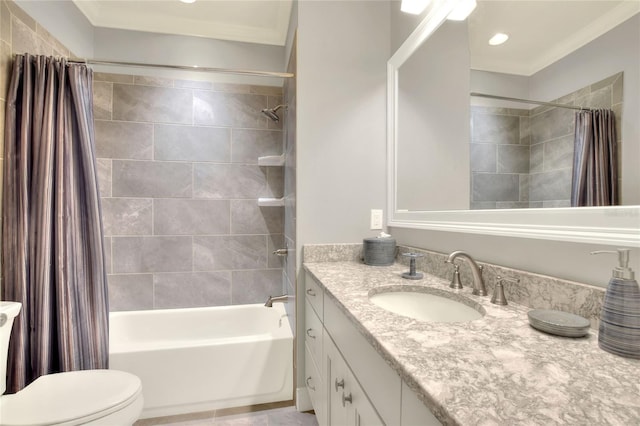 7779 Lake James Blvd, Lakeland, FL 33810 - bathroom with vanity, toilet, shower / tub combo, and crown molding