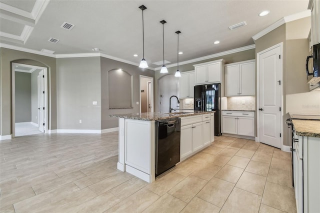 kitchen with crown molding, a sink, black appliances, arched walkways, and visible vents
