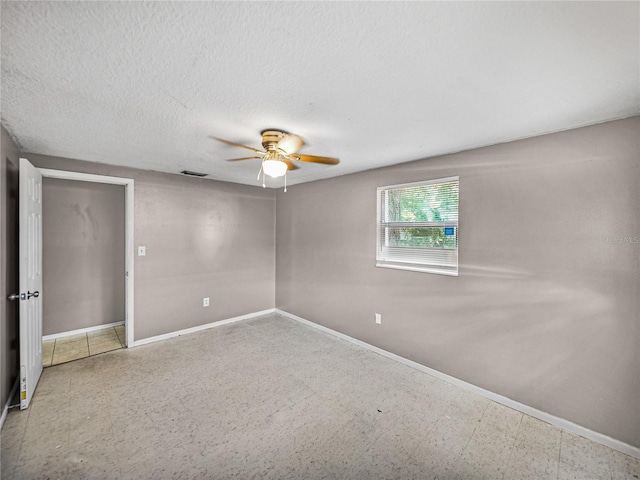 1720 Kendrick Ln, Lakeland, FL 33805 - unfurnished room featuring ceiling fan, visible vents, and baseboards