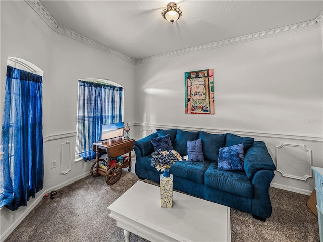 2033 Normandy Heights Dr, Winter Haven, FL 33880 - carpeted living room featuring baseboards