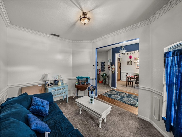 2033 Normandy Heights Dr, Winter Haven, FL 33880 - living room with a textured ceiling and carpet
