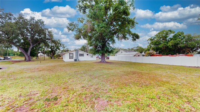 410 Orange St, Bradley, FL 33835 - view of yard with fence