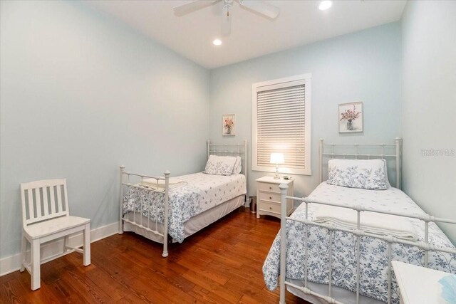 bedroom featuring recessed lighting, a ceiling fan, baseboards, and wood finished floors