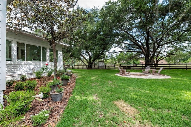 view of yard with fence