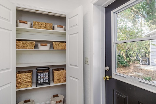 746 Mississippi Ave, Lakeland, FL 33801 - view of pantry