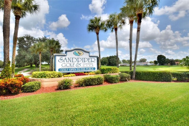 525 Eagle Run, Lakeland, FL 33809 - community / neighborhood sign featuring a lawn