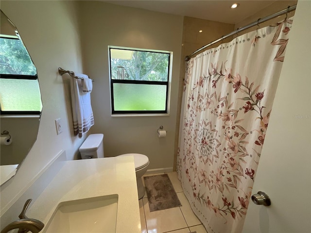 427 Longfellow Blvd, Lakeland, FL 33801 - full bathroom with tile patterned flooring, vanity, curtained shower, and recessed lighting