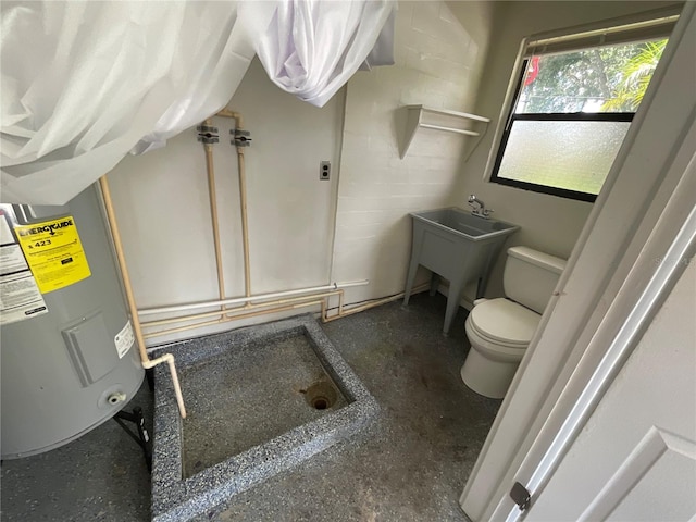427 Longfellow Blvd, Lakeland, FL 33801 - bathroom featuring toilet