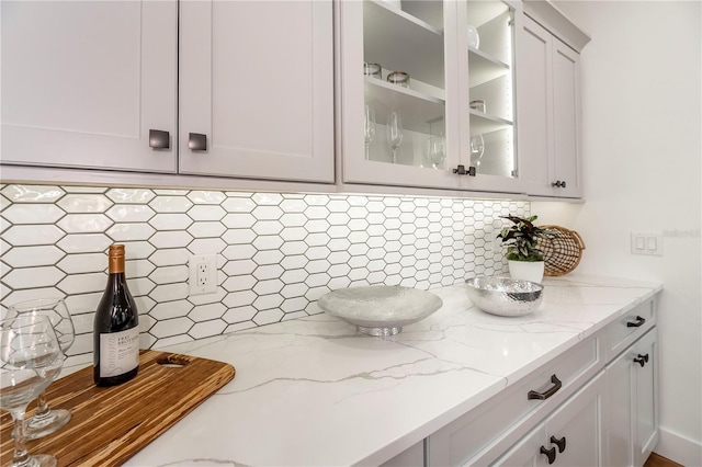 527 W Park St, Lakeland, FL 33803 - detailed view of backsplash
