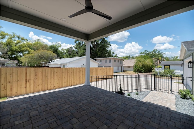 527 W Park St, Lakeland, FL 33803 - view of patio with ceiling fan and a residential view