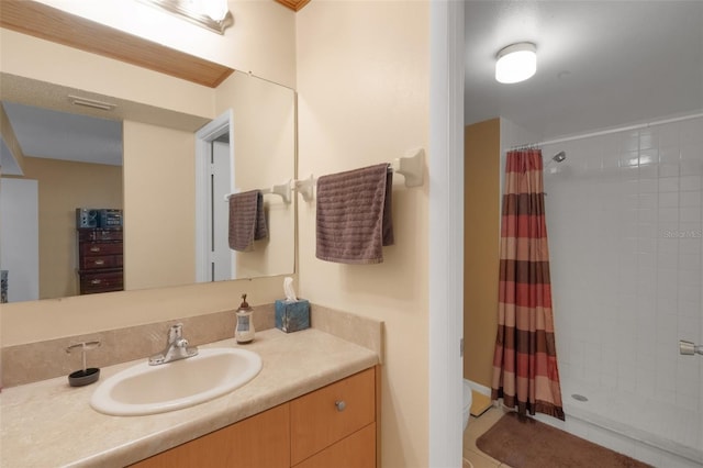 1130 N Lake Parker Ave Unit C321, Lakeland, FL 33805 - full bathroom featuring tiled shower and vanity