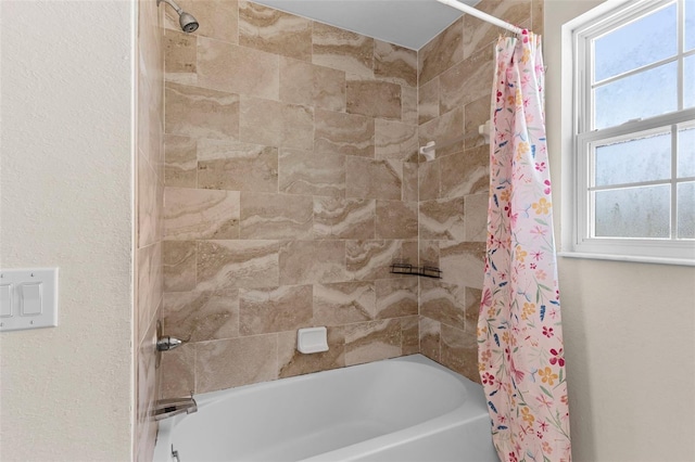 11 W Bay St, Davenport, FL 33837 - bathroom with shower / bath combo
