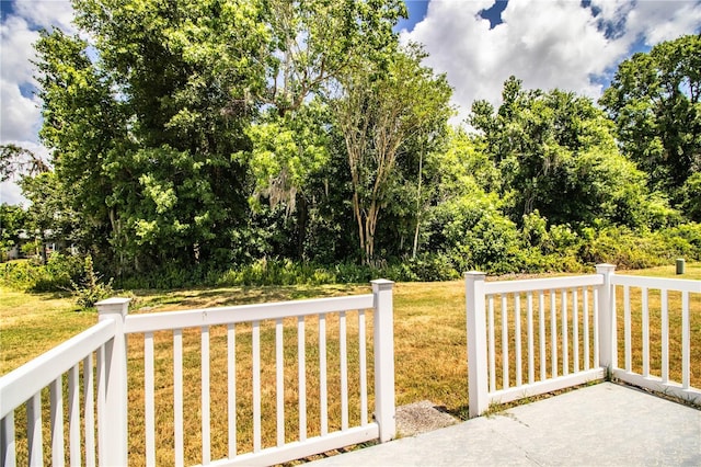 4976 Pleasant Hollow Trl, Lakeland, FL 33811 - view of patio / terrace