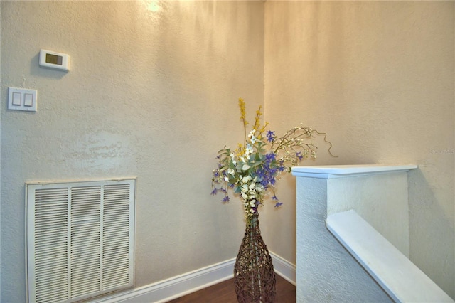 interior details with baseboards and visible vents