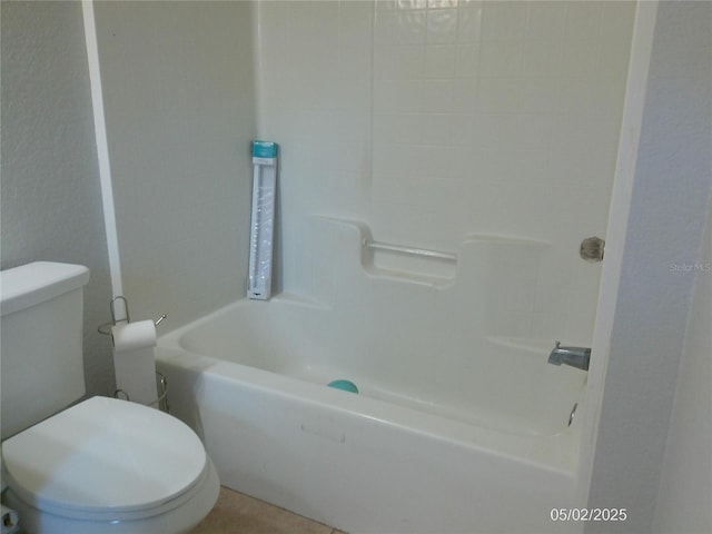full bath with shower / bathtub combination and toilet