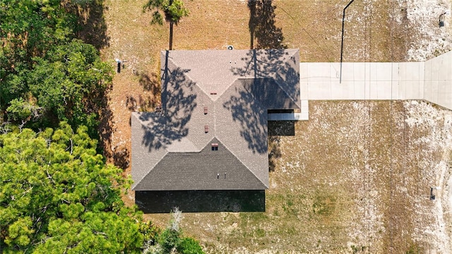 aerial view of property and surrounding area