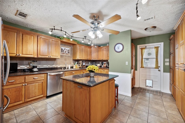4020 Mcintosh Rd, Dover, FL 33527 - photo 17