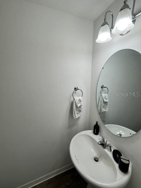 879 Grandin St, Davenport, FL 33837 - bathroom with a sink