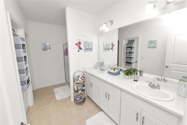2039 Rosewood Cir, Lakeland, FL 33810 - full bath with tile patterned flooring and double vanity