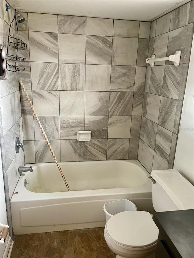 4038 Lehman Ln, Lakeland, FL 33813 - full bath with toilet and tub / shower combination