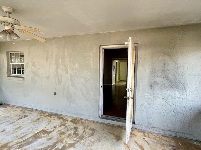 4038 Lehman Ln, Lakeland, FL 33813 - property entrance with ceiling fan and stucco siding