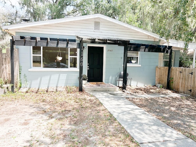 1160 Austin St, Bartow, FL 33830 - view of front facade featuring fence