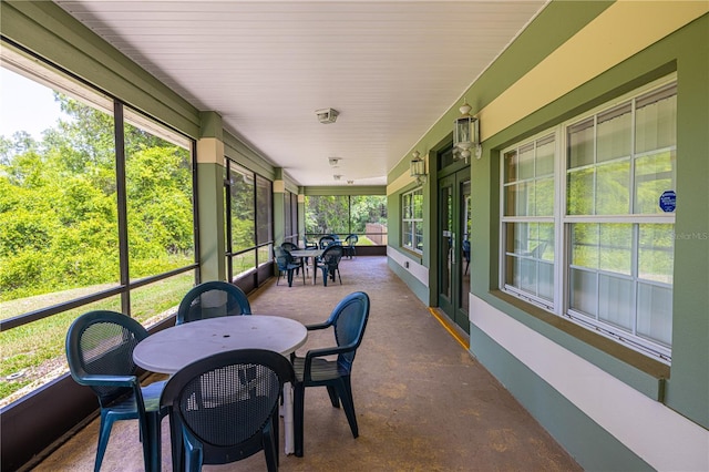 3798 N Chandler Dr, Hernando, FL 34442 - sunroom with outdoor dining space