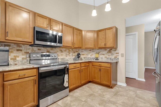 1837 Farrington Dr, Lakeland, FL 33809 - photo 13