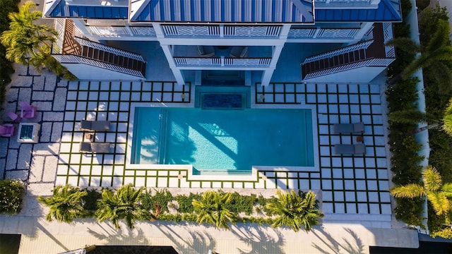 531 68th St, Holmes Beach, FL 34217 - aerial view of property and surrounding area