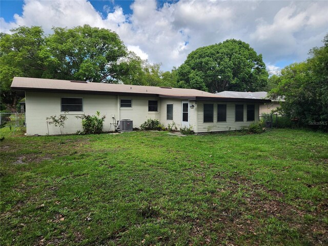 220 Pinehurst Dr, Auburndale, FL 33823 - back of house