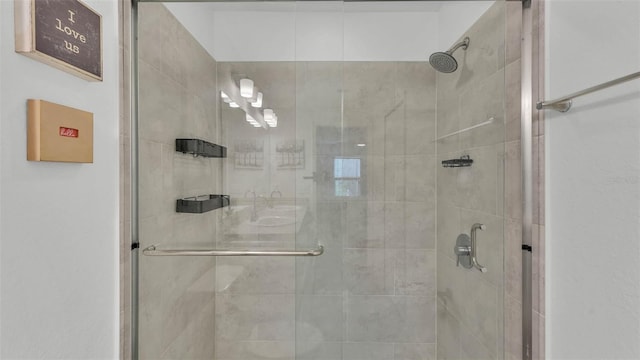 4582 Penkert Pl, Lakeland, FL 33811 - full bathroom with a stall shower