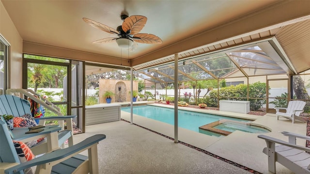 2912 Aston Ave, Plant City, FL 33566 - view of pool with an in-ground hot tub, a patio area, a lanai, and a ceiling fan