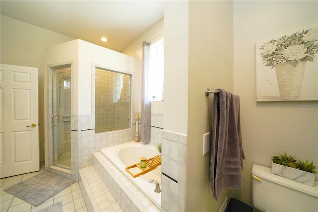 8760 Plantation Ridge Blvd, Lakeland, FL 33809 - full bath featuring tile patterned flooring, a garden tub, toilet, a stall shower, and recessed lighting