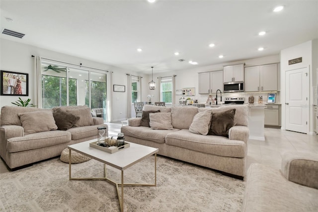 15354 Sweet Springs Bnd, Odessa, FL 33556 - living area featuring recessed lighting