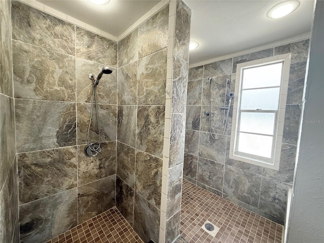 1328 Edgewater Beach Dr, Lakeland, FL 33805 - full bath with a tile shower