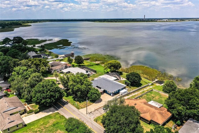 1328 Edgewater Beach Dr, Lakeland, FL 33805 - aerial view of a nearby body of water
