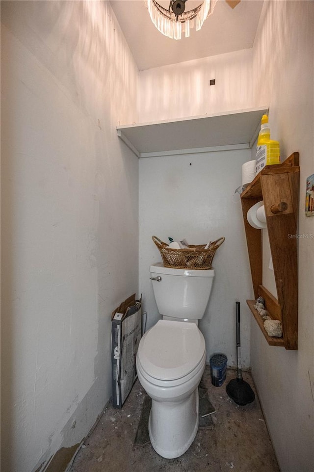 2219 New Jersey Rd, Lakeland, FL 33803 - bathroom featuring toilet and concrete floors