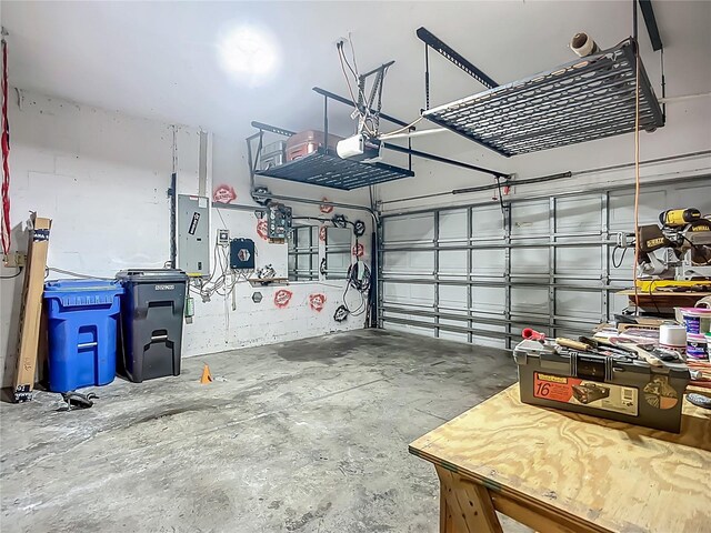 3620 Cordgrass Dr, Valrico, FL 33596 - garage with a garage door opener