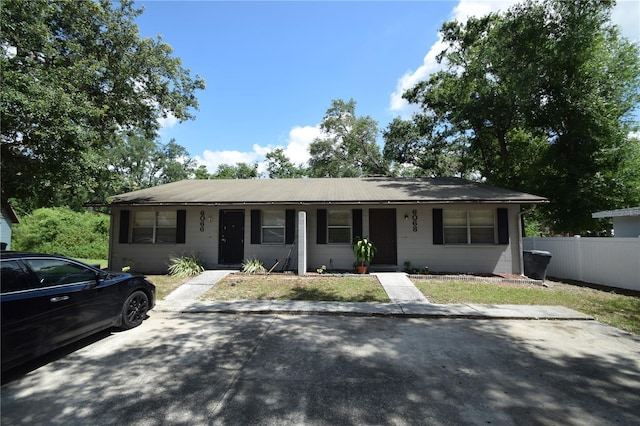 6054-6066 Hilltop Ln W, Lakeland, FL 33809 - view of front of home featuring covered porch