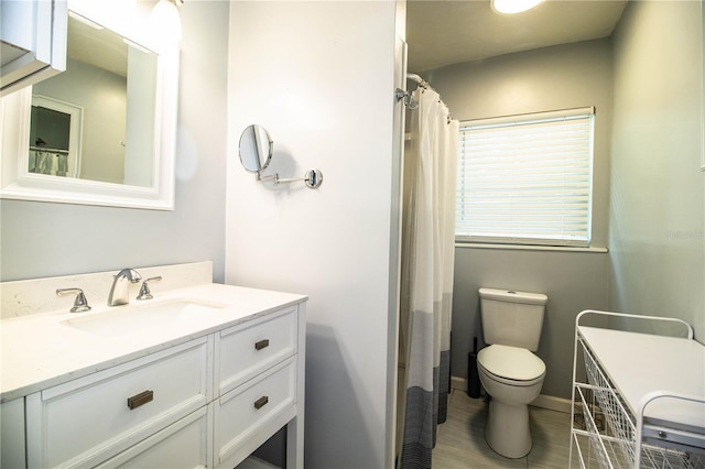 2710 Fairmount Ave, Lakeland, FL 33803 - bathroom featuring toilet and vanity