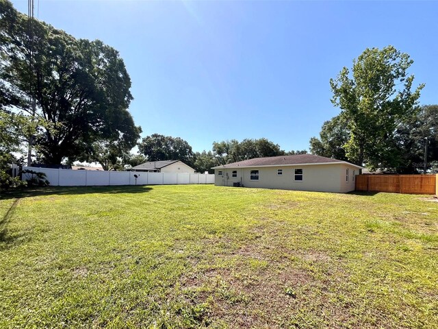 2323 Ridgeview Dr, Lakeland, FL 33810 - view of yard
