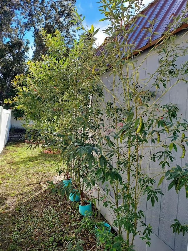 455 Eagle Dr, Kissimmee, FL 34759 - view of yard featuring fence