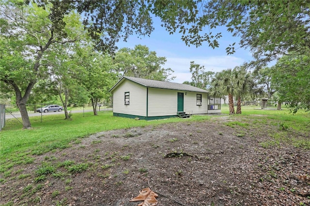 633 Glenda St, Lakeland, FL 33805 - rear view of house with entry steps