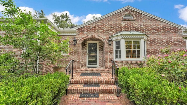 323 E Belvedere St, Lakeland, FL 33803 - entrance to property with brick siding