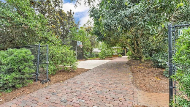 323 E Belvedere St, Lakeland, FL 33803 - view of community with decorative driveway