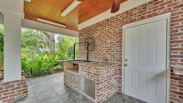 323 E Belvedere St, Lakeland, FL 33803 - view of patio / terrace with exterior bar