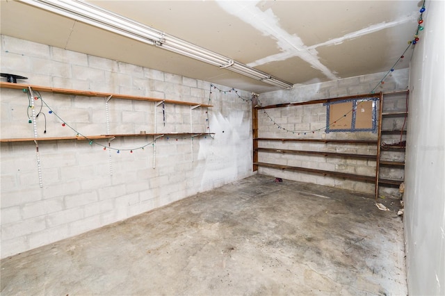 5425 Lewellyn Rd, Lakeland, FL 33810 - unfinished basement featuring concrete block wall